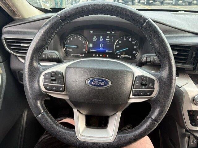Used 2022 Stone Blue Ford XLT image 21