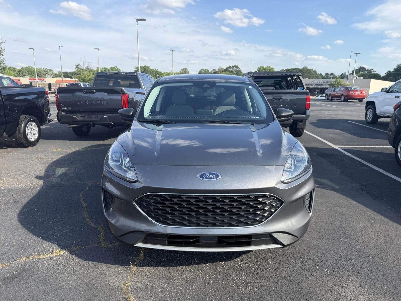 Used 2022 Oxford White Ford SE Hybrid image 2