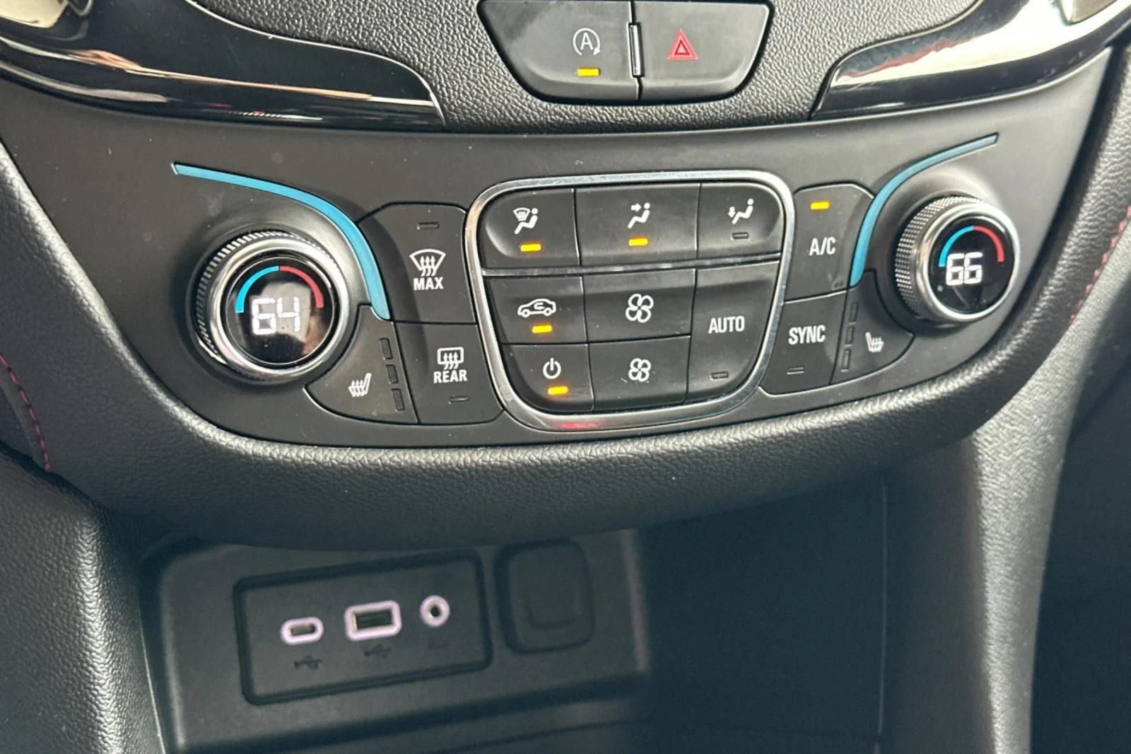 Used 2022 Summit White Chevrolet RS image 19