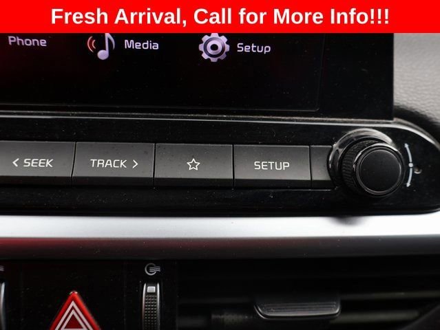 Used 2022  Kia LXS image 24