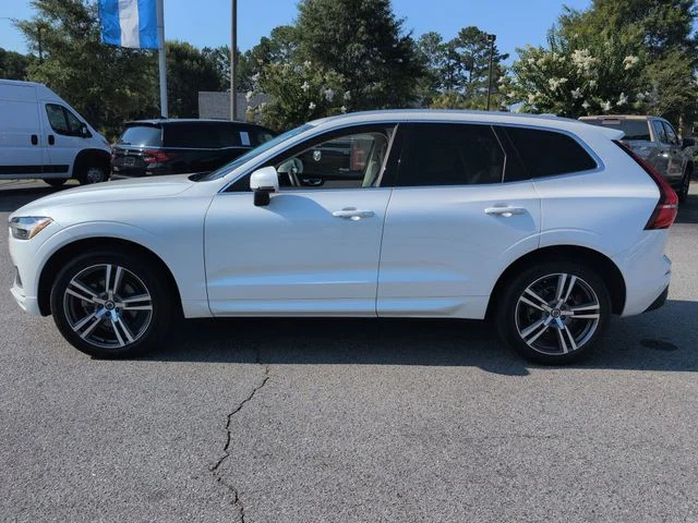 Used 2021 White Volvo T5 Momentum image 6