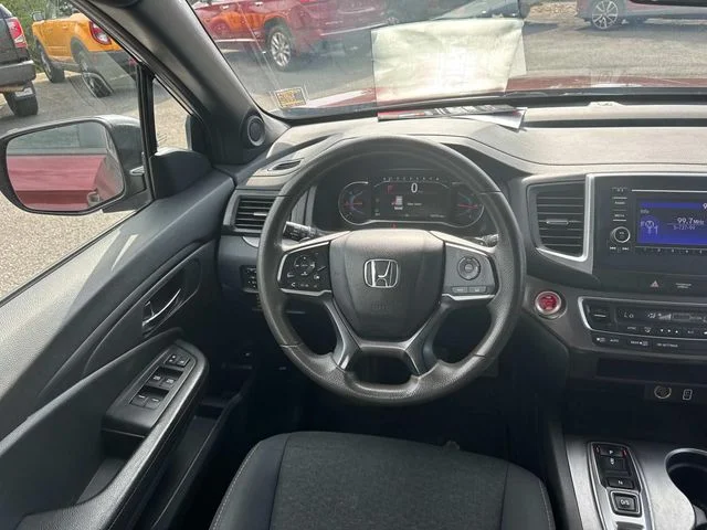 Used 2019  Honda Sport image 19
