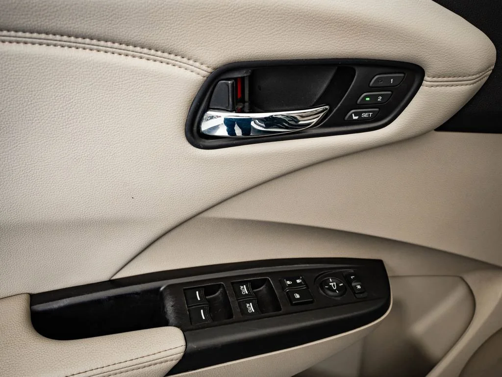 Used 2014 Black Acura Technology Package image 25