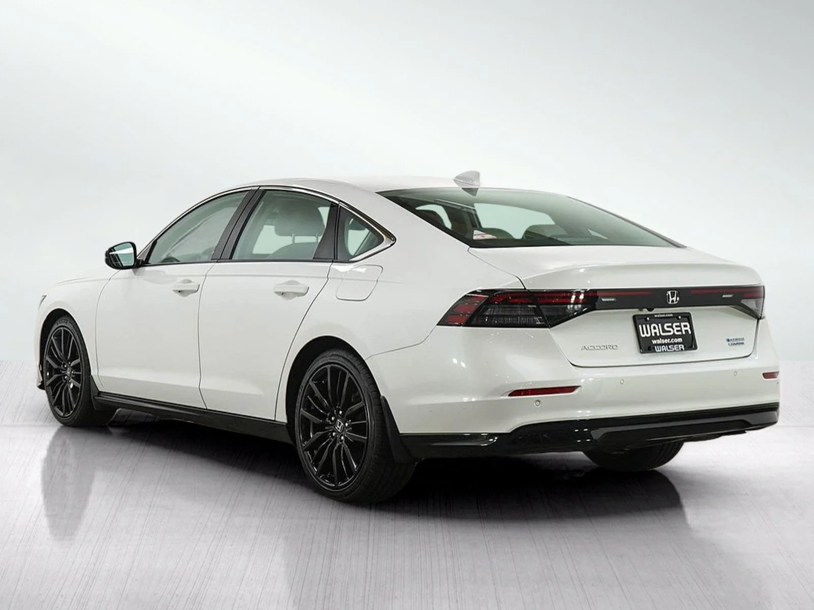 Used 2023 White Honda Touring image 3