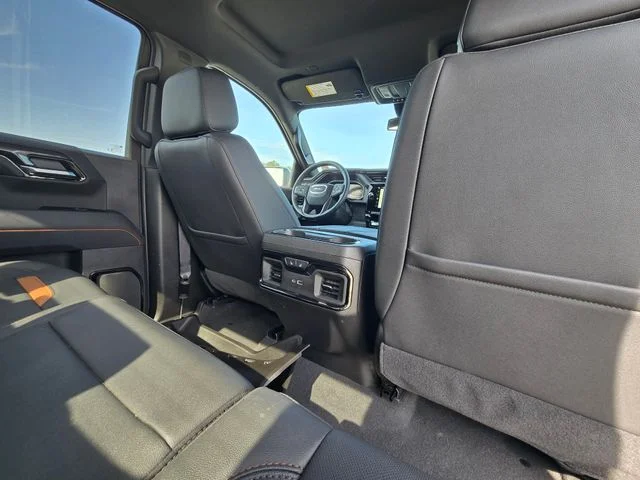 Used 2025 White GMC AT4 image 17