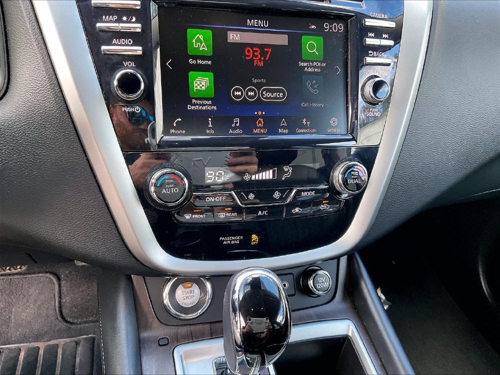 Used 2020 Pearl White Tricoat Nissan Platinum image 27
