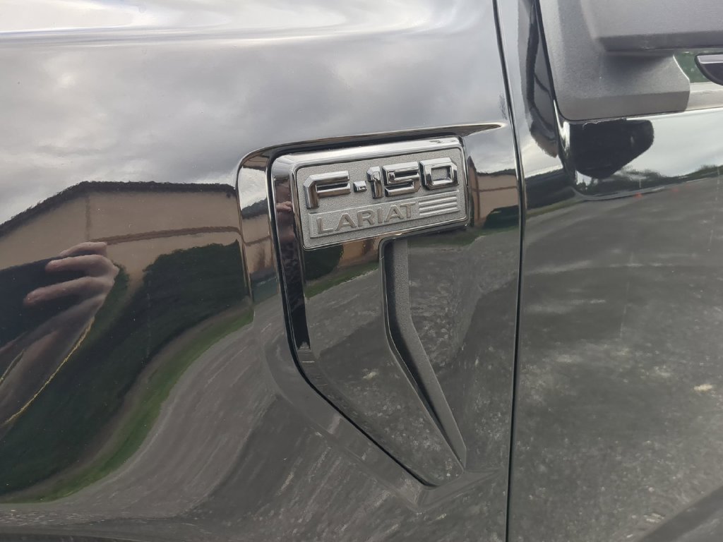 Used 2023 Black Ford Lariat image 24
