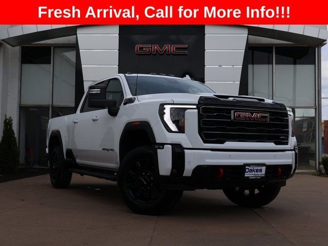 2025 GMC Sierra 4WD Crew Cab Standard Box AT4's photo