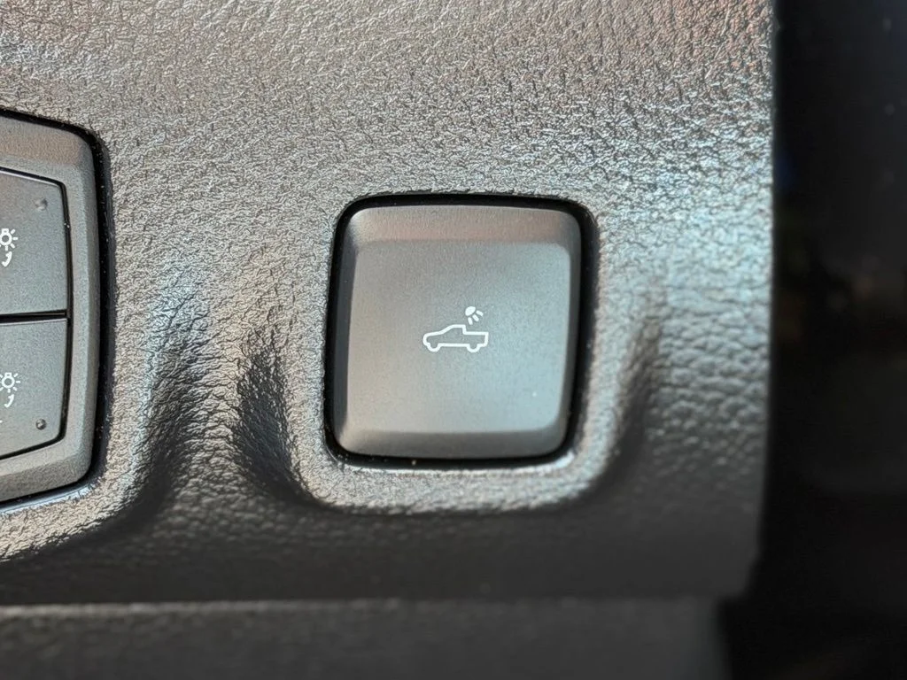Used 2021 White Ford XL image 20