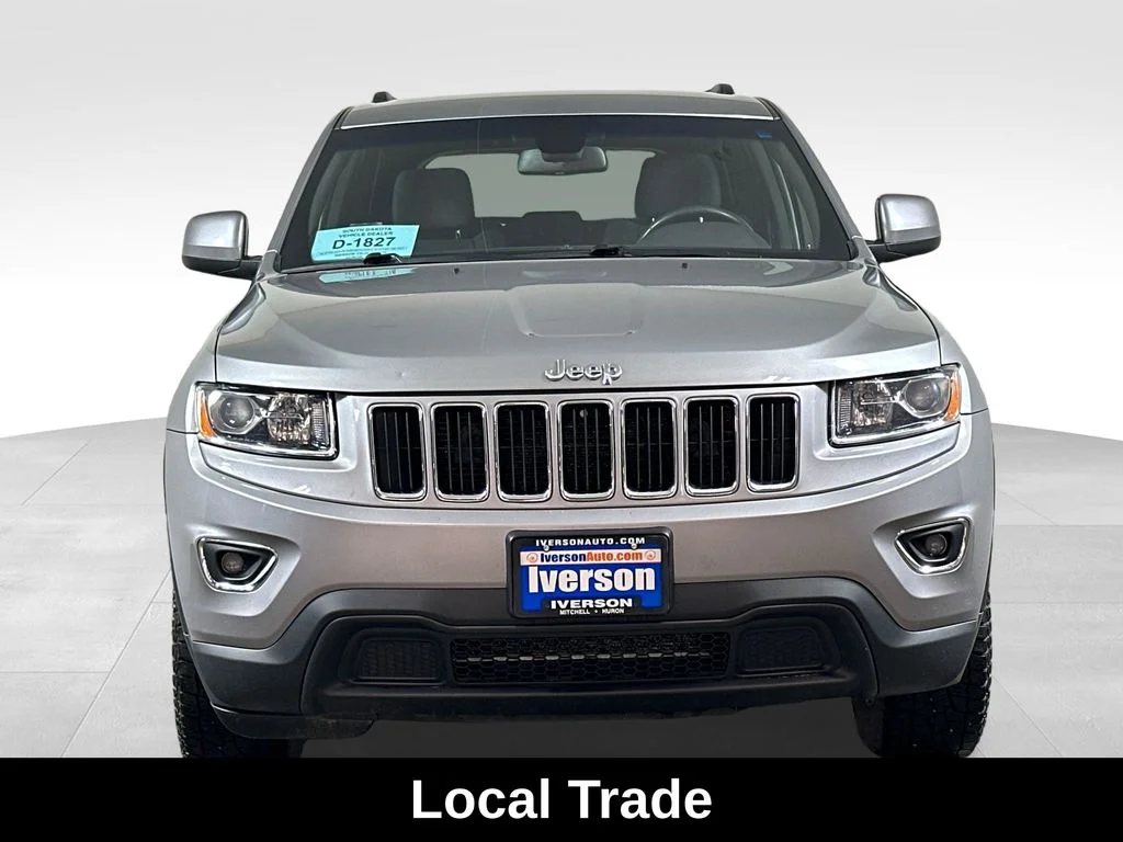 Used 2015 Silver Jeep Laredo image 3