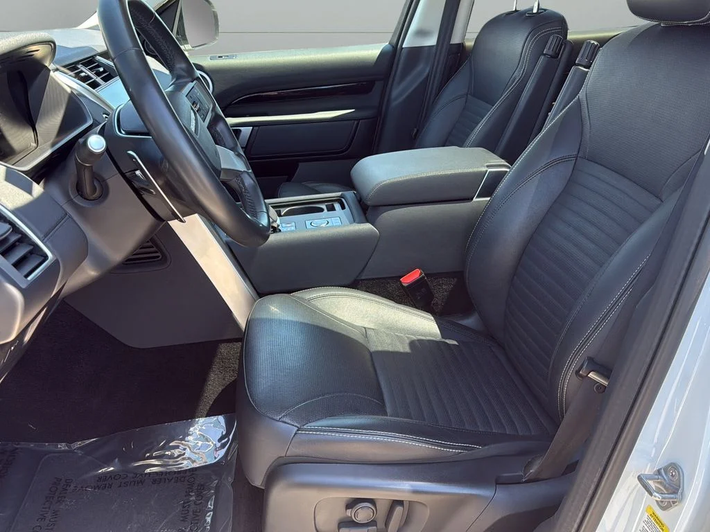 Used 2024  Land Rover S image 13