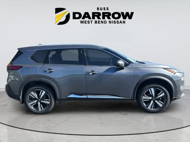 Used 2021 Gray Nissan SL image 6