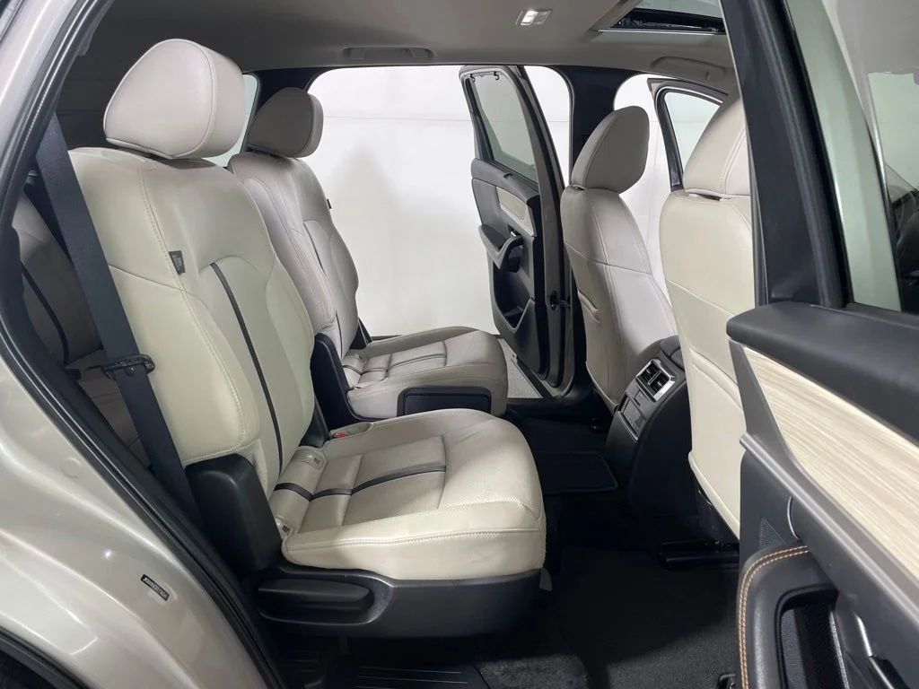 Used 2024 Silver Mazda Preferred image 23
