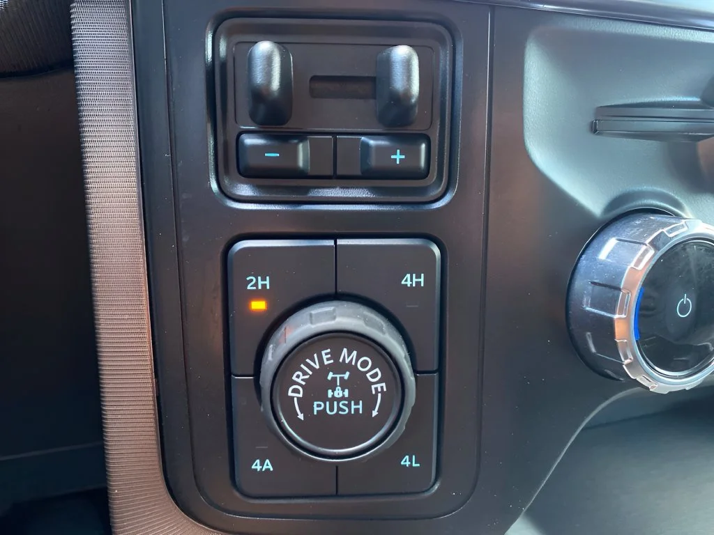 Used 2024 White Ford Platinum image 26