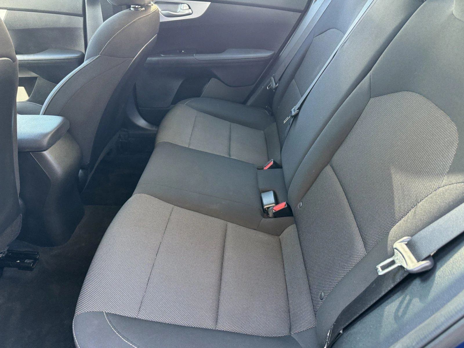 Used 2022 Deep Sea Blue Kia LXS image 11