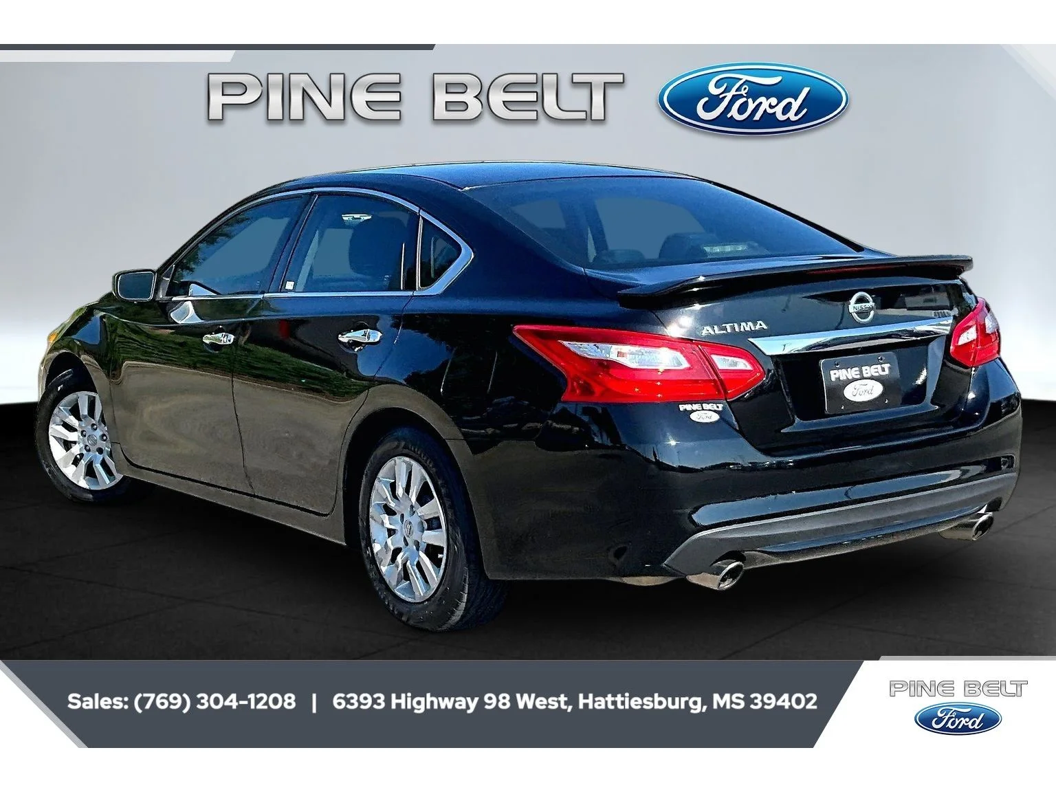 Used 2017 Super Black Nissan 2.5 S image 2