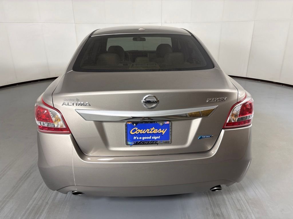 Used 2013 Beige Nissan 2.5 SV image 7