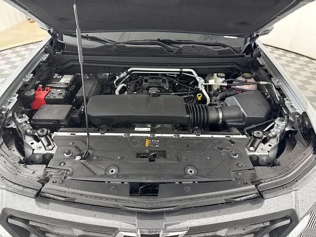 New 2026 Sterling Gray Metallic Chevrolet LT image 27