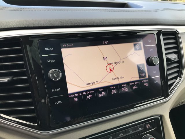 Used 2019 Fortana Red Metallic Volkswagen 3.6L V6 SEL Premium image 23