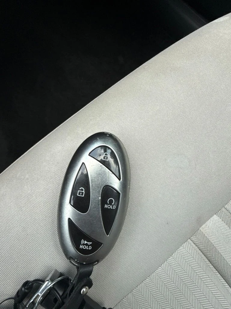 Used 2025 Blue Hyundai SEL image 23