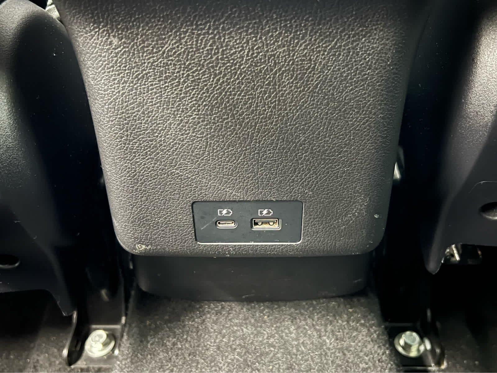 Used 2023 White Diamond Mitsubishi LE image 23