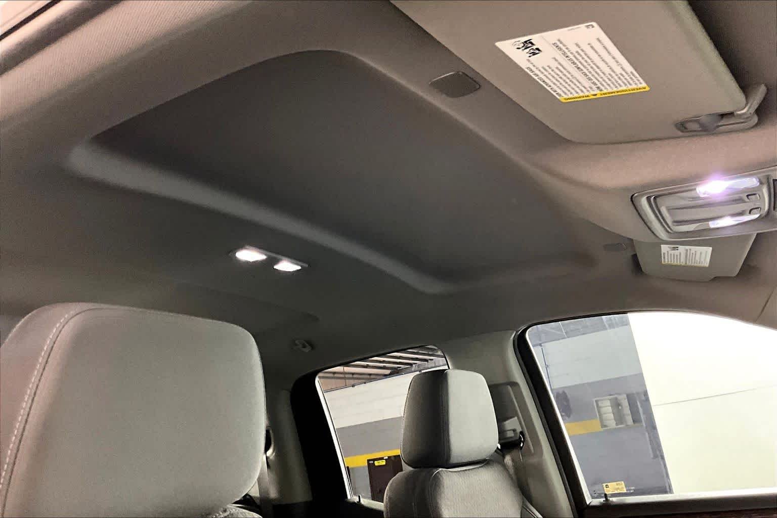 Used 2023 Summit White GMC Elevation image 15