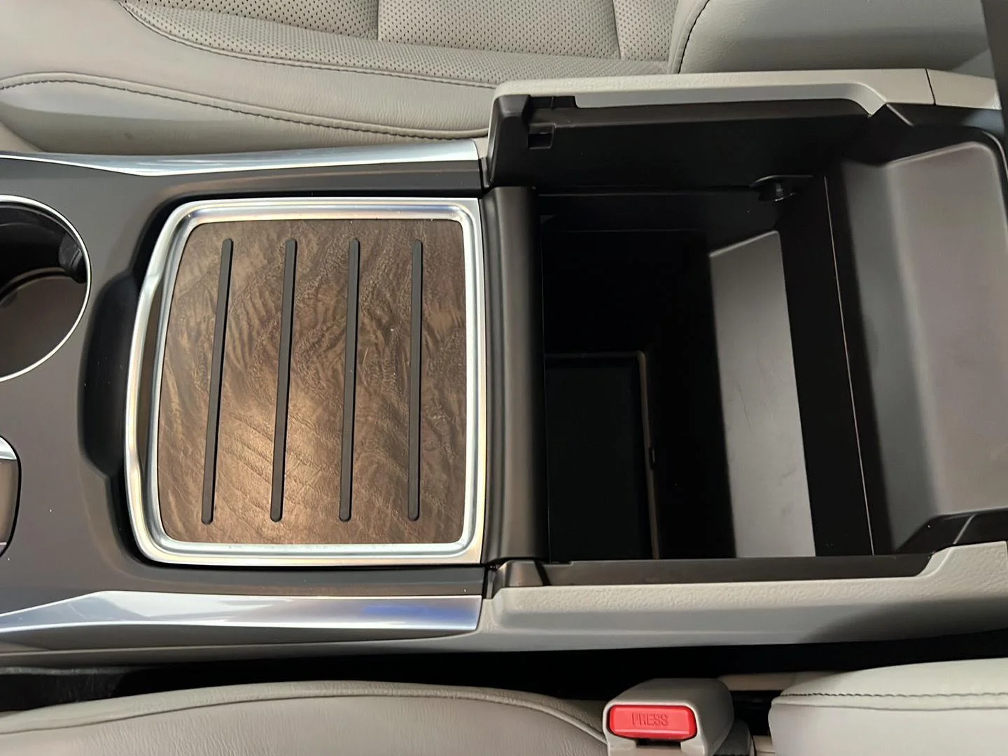 Used 2019  Acura w/Technology Pkg image 21