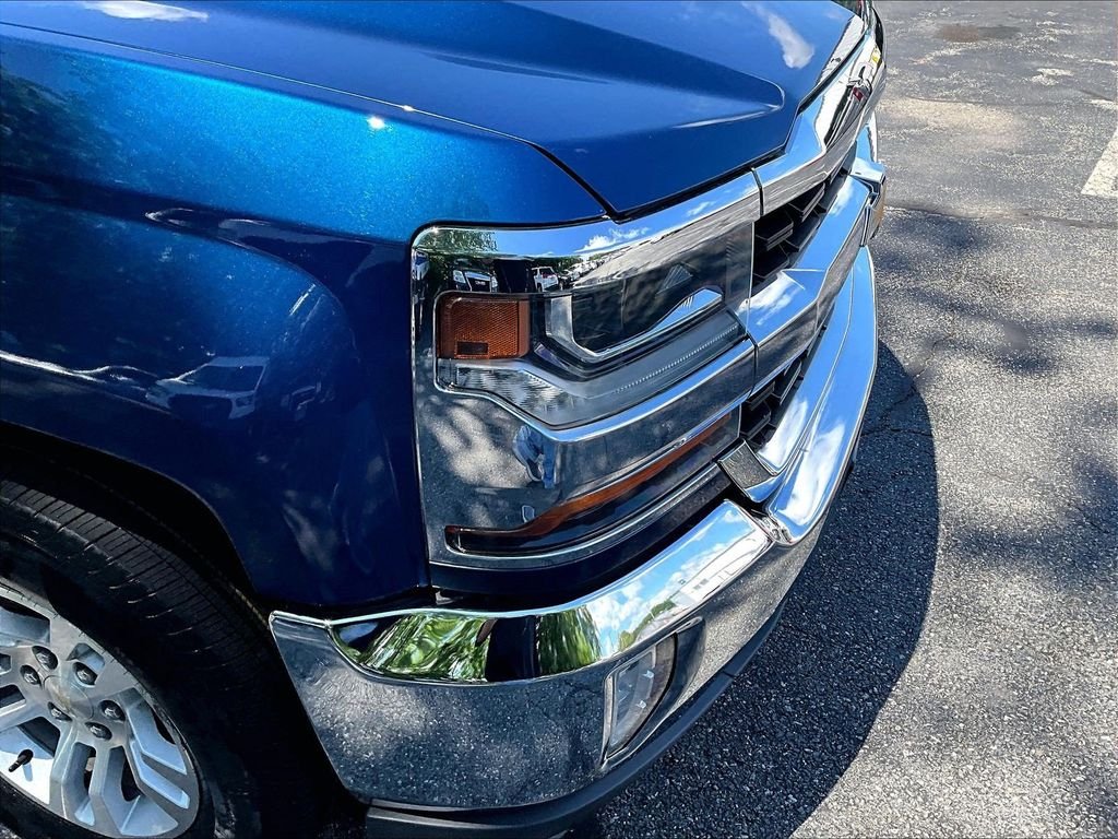 Used 2019 Blue Chevrolet LT image 31