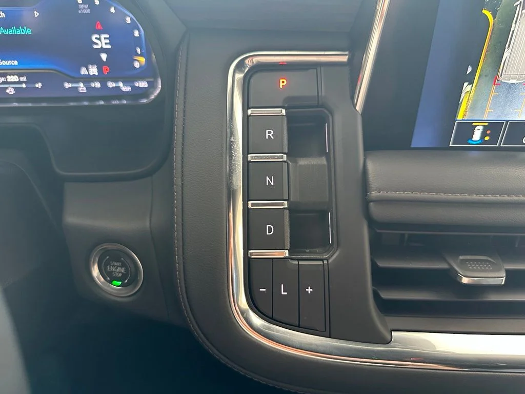 Used 2023 Gray Chevrolet High Country image 28