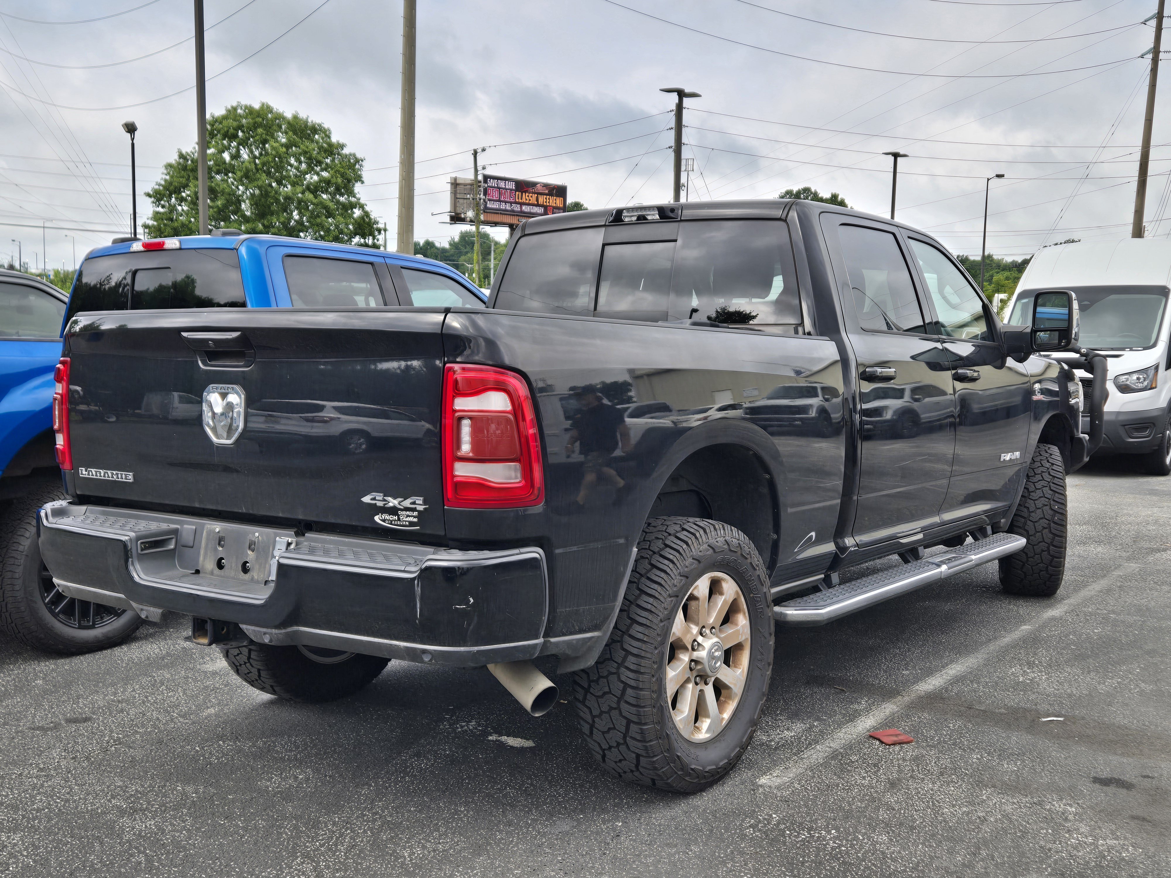 Used 2023 Diamond Black Crystal Pearlcoat Ram Laramie image 4