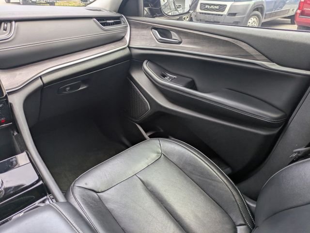 Used 2022 Black Jeep Limited image 19