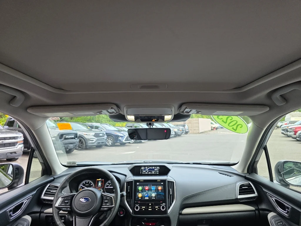 Used 2023 Ice Silver Metallic Subaru Limited image 27