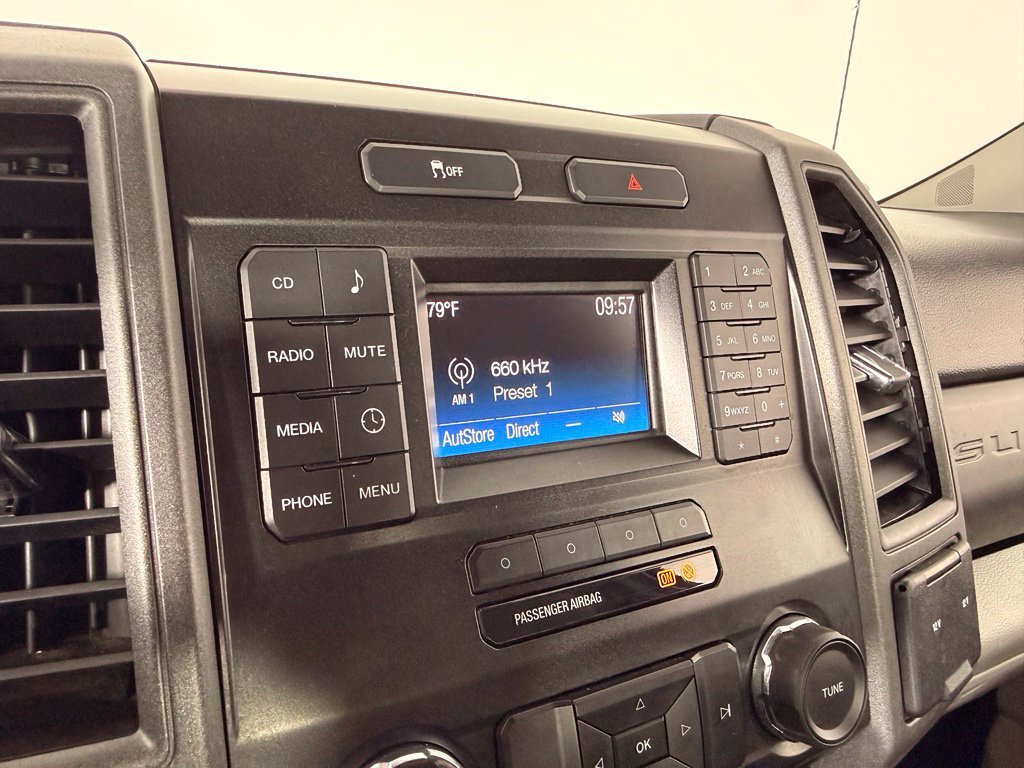 Used 2018 Ingot Silver Ford XL image 30