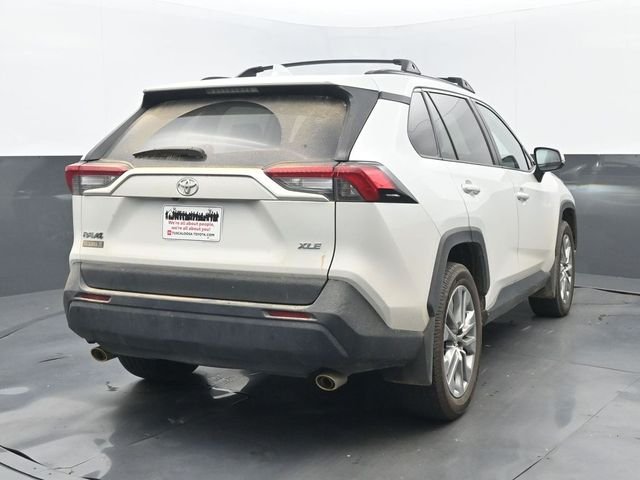 Used 2024 Wind Chill Pearl Toyota XLE Premium image 6