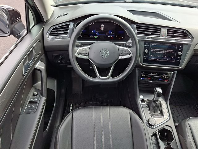 2022 Volkswagen Tiguan SE - Photo 11