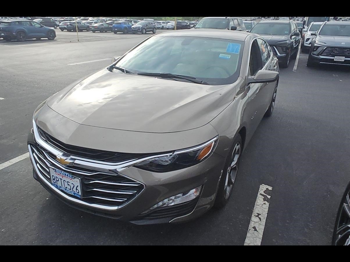 Used 2020 Chevrolet Malibu 1LT with VIN 1G1ZD5ST4LF121317 for sale in Culver City, CA