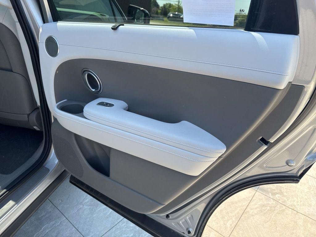 New 2026 Silver Hyundai SEL Premium AWD image 33