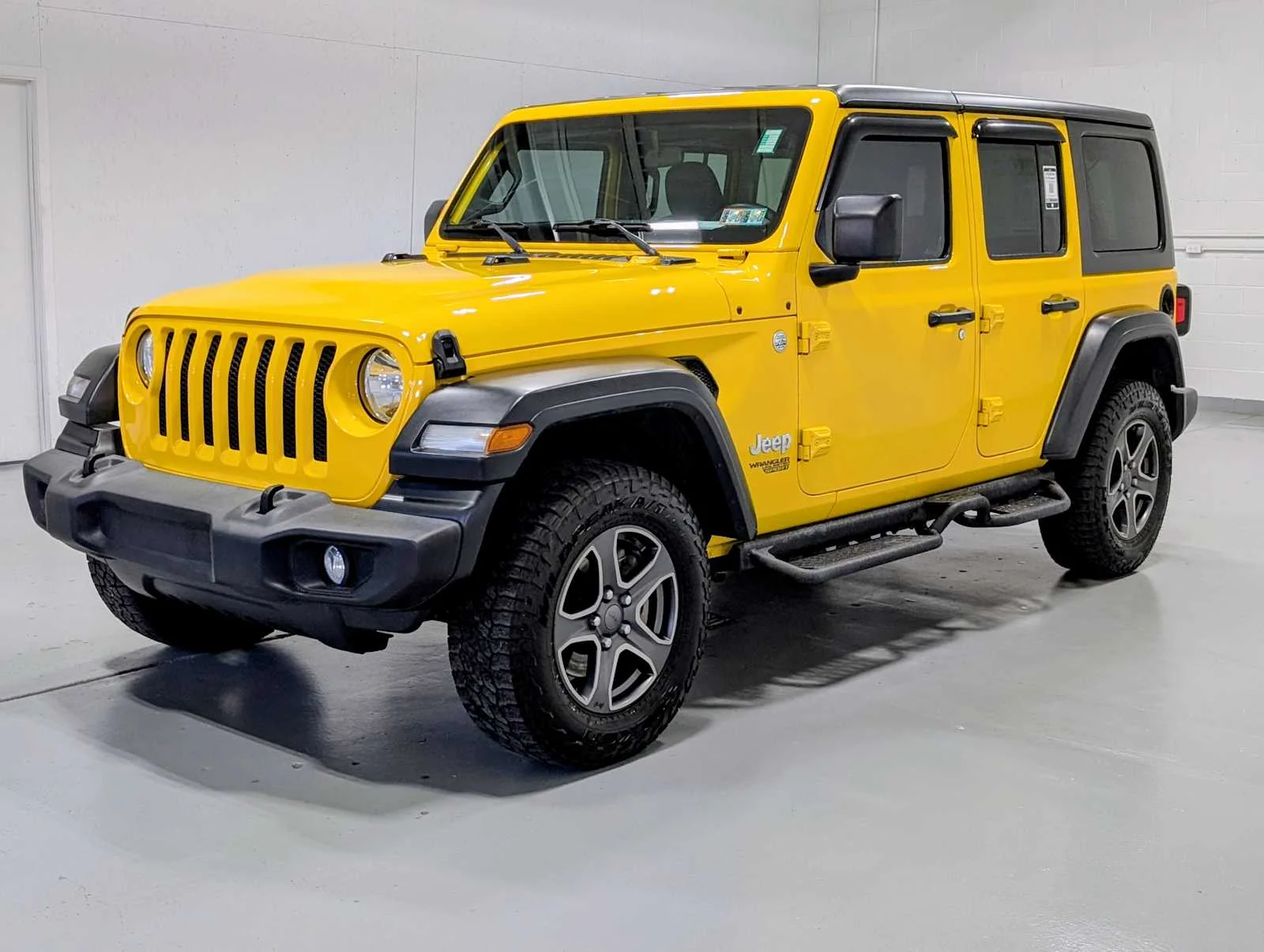 2019 Jeep Wrangler Sport S's photo