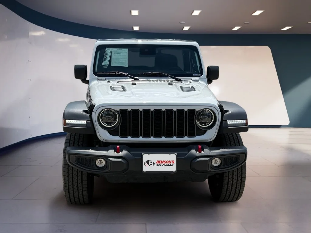 Used 2025 White Jeep Rubicon image 8