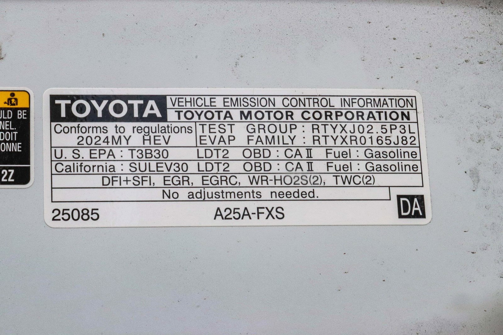 Used 2024 Wind Chill Pearl Toyota Hybrid SE image 27
