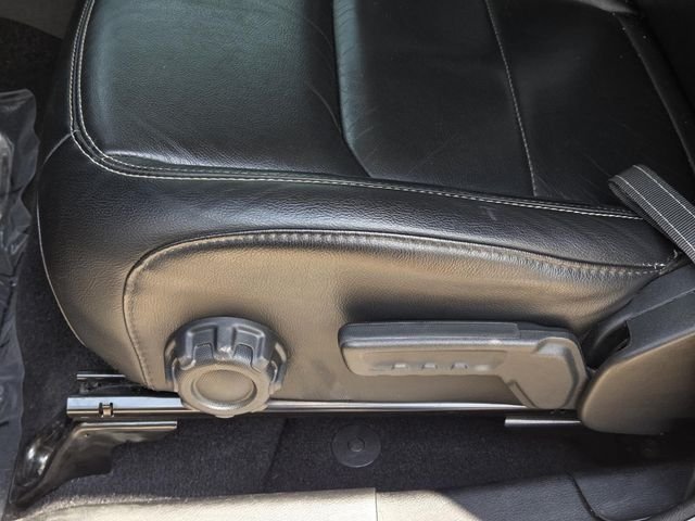 Certified Used 2020 Silver Jeep Overland image 27