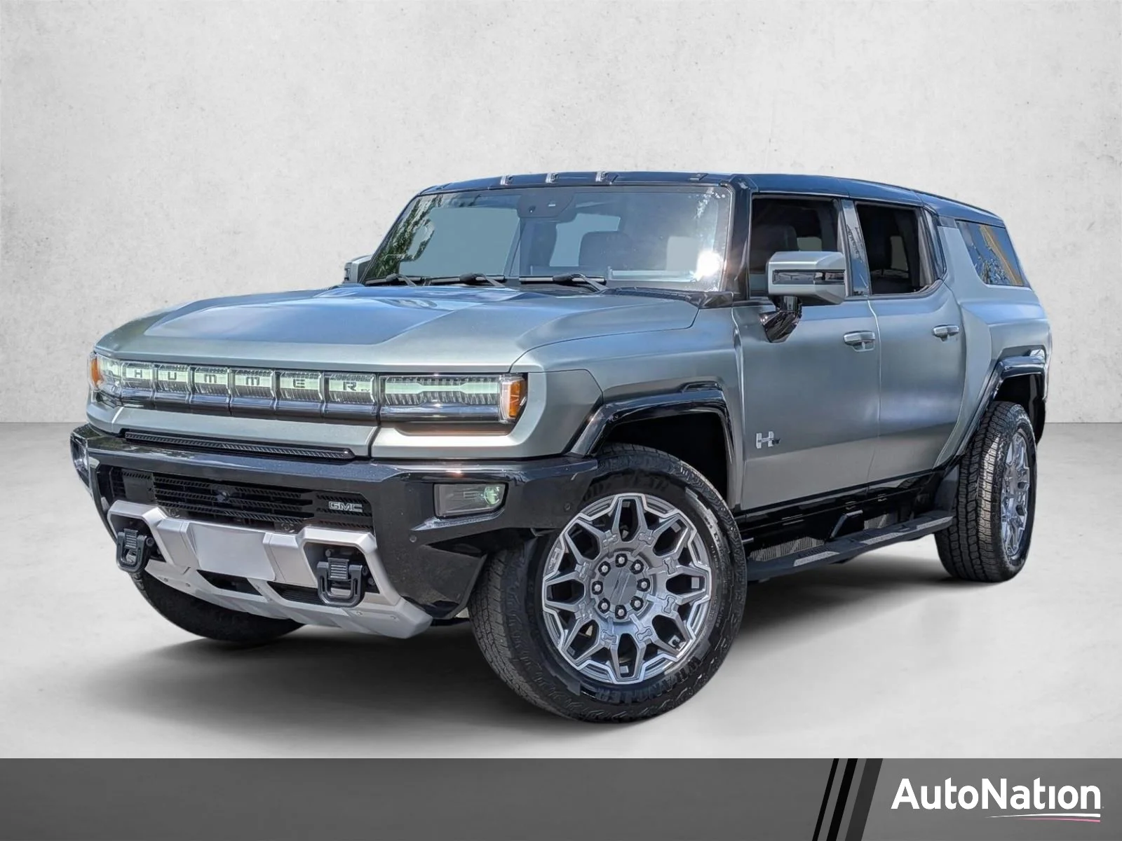 2024 GMC Hummer EV 3X SUV's photo