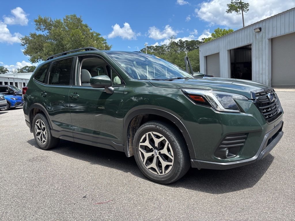 2024 Subaru Forester Premium's photo