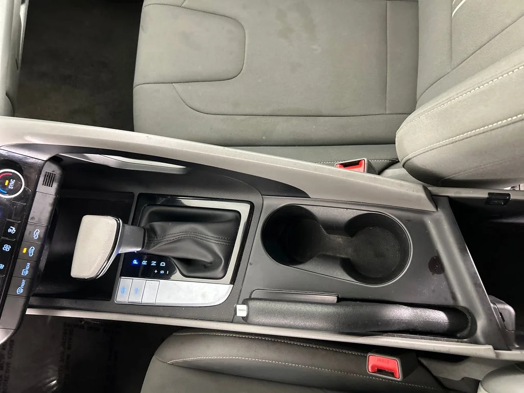Used 2024 Gray Hyundai SEL image 14