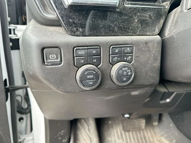 Used 2024 Summit White Chevrolet LT Trail Boss image 20