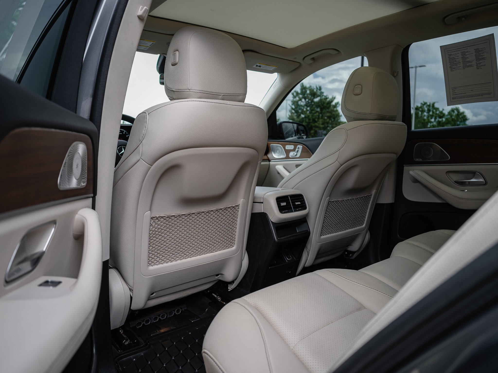 Used 2022 Gray Metallic Mercedes-Benz GLE 350 image 29