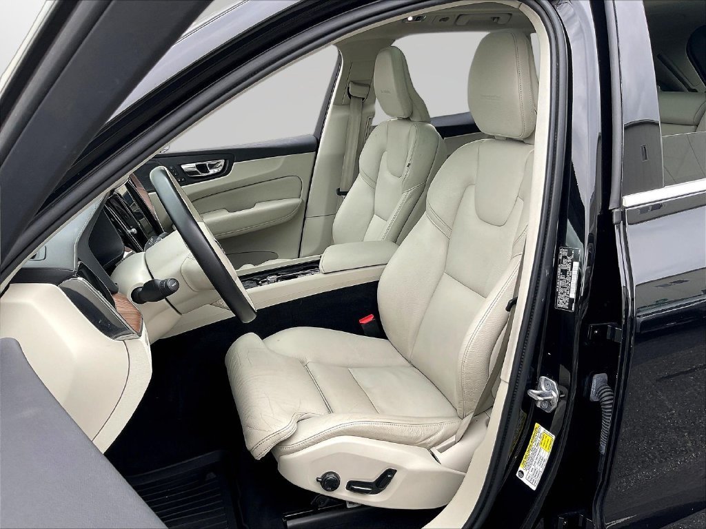 Used 2019 Black Volvo T6 Inscription image 20