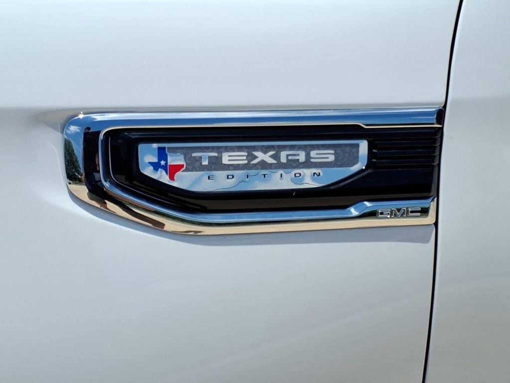 New 2026 Summit White GMC SLT image 10