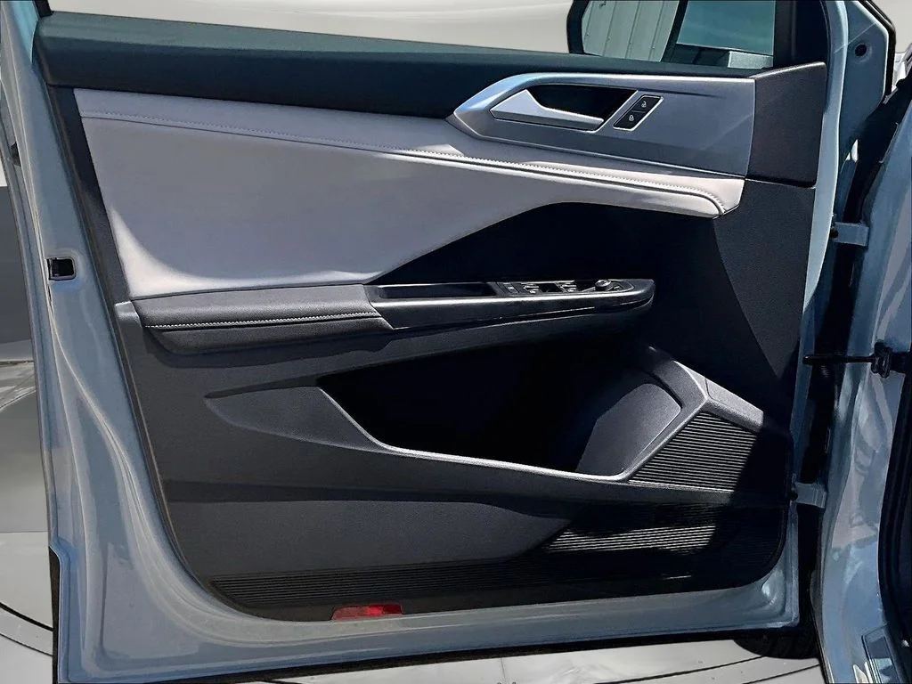 New 2026 Gray Volkswagen 1.5T SE image 24