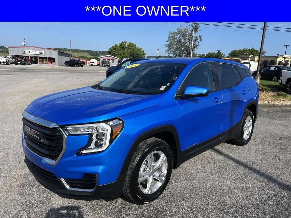 Used 2024 Riptide Metallic GMC SLE image 8